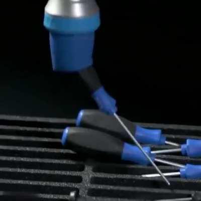 This smart gripper works like a chameleon's tongue.