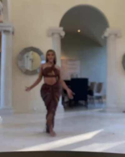 Her Big Ass Is Such Amazing, Dammm! Luv It.