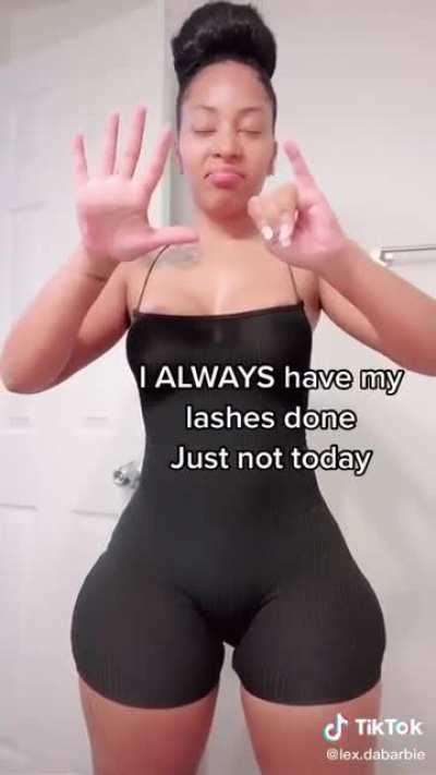 THICCC THIGHS 😛😛