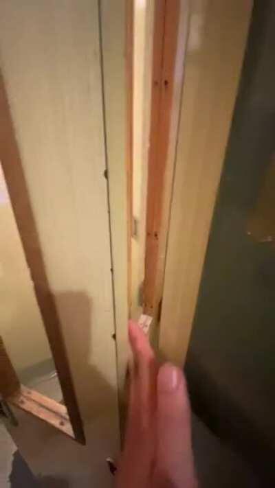 This elevator is a brain puzzle