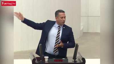 ben bu adamı sevdim