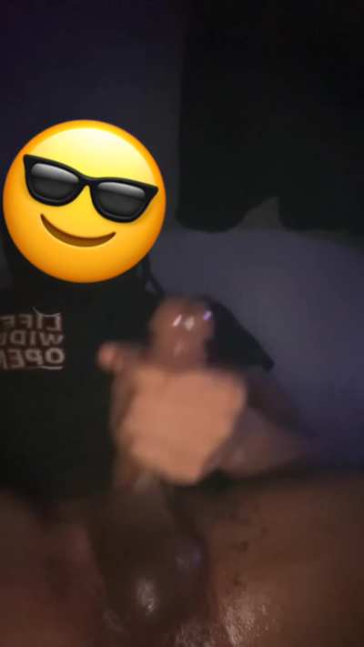 Who wants throbbing dick?? HOSTING M4F (STL)