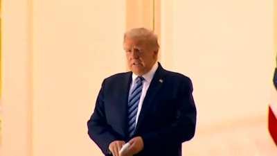 Trump appears to have difficulty breathing after returning to White House from Walter Reed