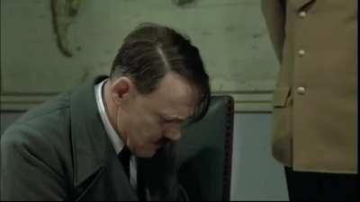 Hitler Tries Mindustry Multiplayer for the First Time