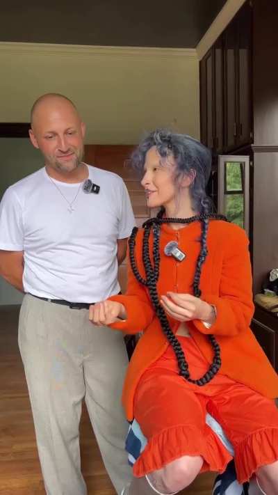 [@gooddyeyoung] Things got very serious on set of our Infusions launch 🙂&zwj;↕️ @colormebrian + @yelyahwilliams run a very tight set