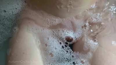 I love the feeling of hot water sensually caressing my vulva and mons…