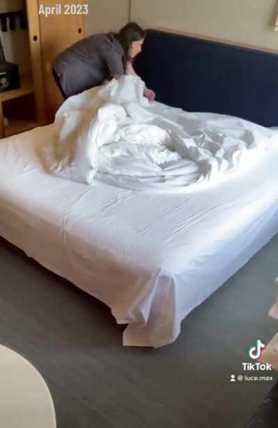 The Art of Hotel Bed Making