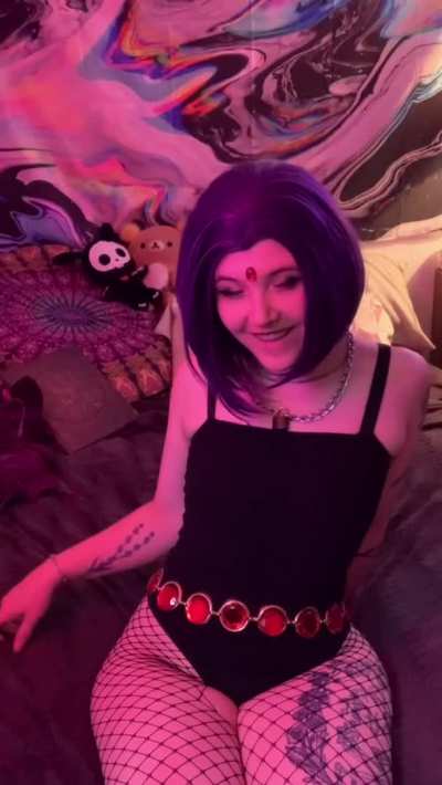 Raven catches you in her room after forgetting an offer she made...