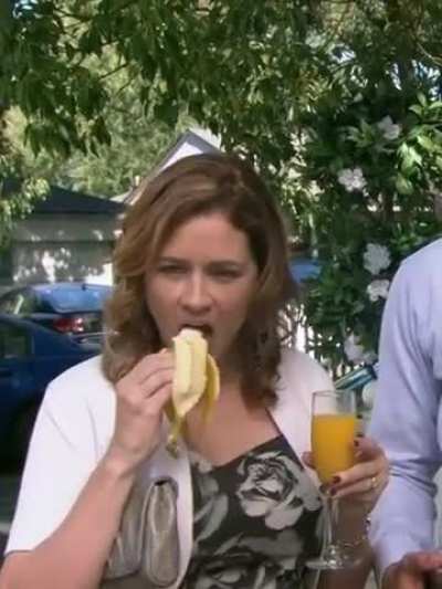 Eating a banana (The Office S9E2)