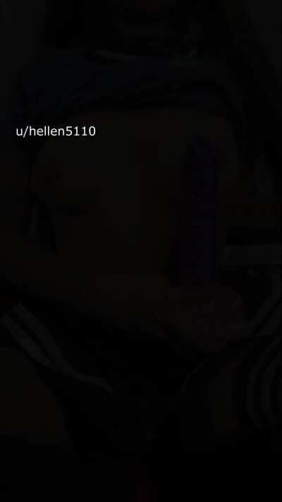 Hi!! I've just uploaded a 9 min video playing with my big dildo inside my OnlyFans. Link in my profile!