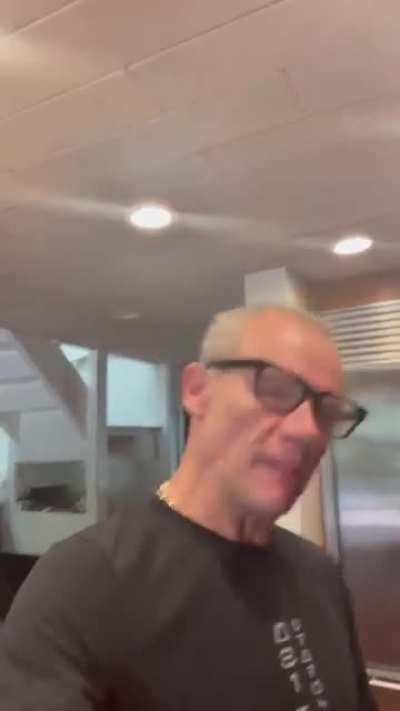 OMG GUYS!! FLEA LEAKED THE NEW SINGLE ON HIS STORY