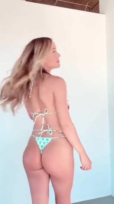 Derrion Keller (@derrionkeller)