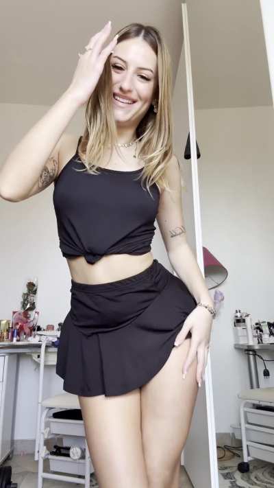 No panties in miniskirt season