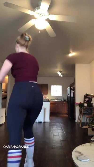 Thick Redhead Amazon Getting Ready For Roller Derby