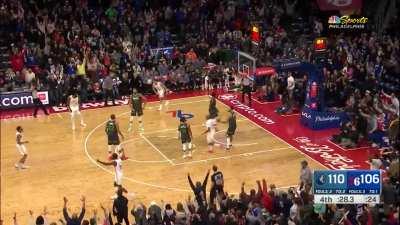 [Highlight] De'Anthony Melton hits the 3 to put the 76ers down 1 with :28 seconds to play