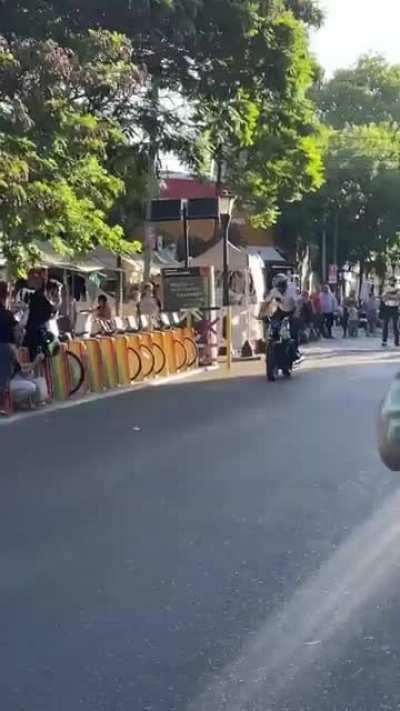 Parece que la Policia de la Ciudad juego mucho al Cyberpunk... mira esa T Pose papaa ajajjaaj