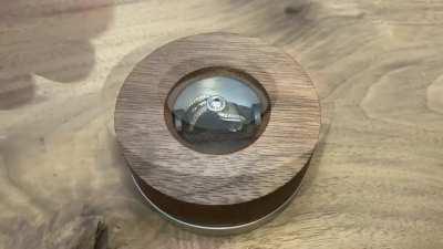 Made a slim version of my mechanical iris ring box