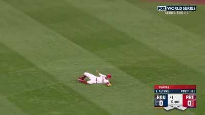 [Highlight] [Highlight] Castellanos makes another sliding catch to rob Altuve of a leadoff single