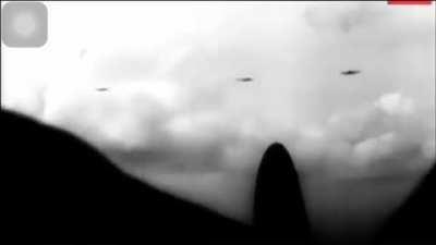 Quem quer brincar nesse avião levanta a mão