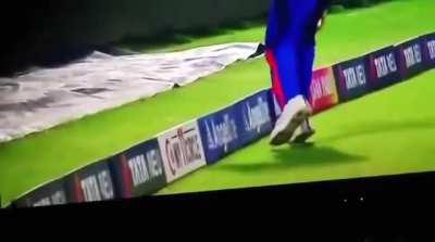 boundary cushion moved , observe the top of cushion. 