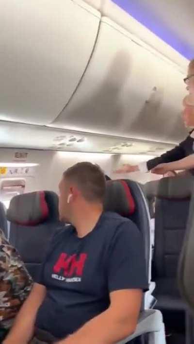 Lady Has Meltdown On Plane Trip Because Her Man's (Memo) Checked Out Another Female