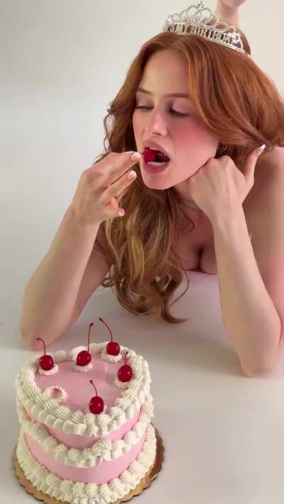 'God forbid a girl has a photoshoot for her birthday' - IG August 2025