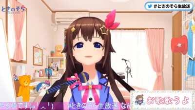 Tokino Sora sings 「Sayonara Blossom」, one of her original songs