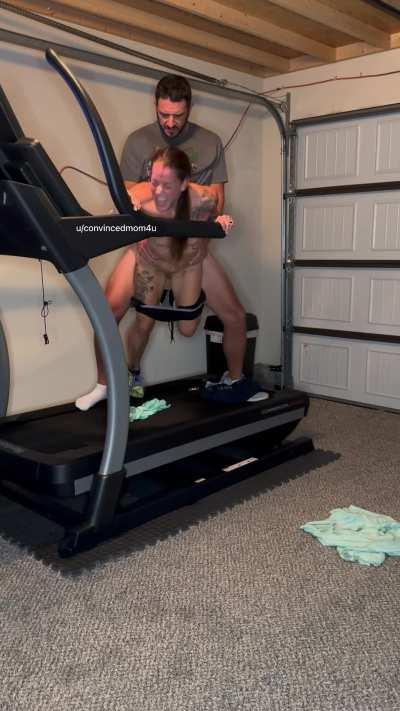 Hubby has always wanted to fuck me right after a long run. Says I’m so sweaty and would be hot. So I finally let him lol hope you enjoy the post workout workout 🏃‍♀️🥵🤪