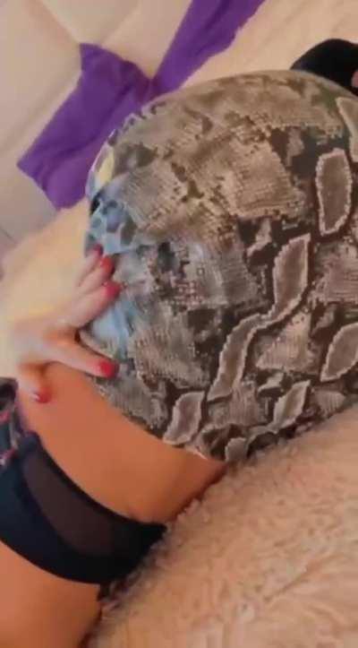 Elina (@elinaaa1303)