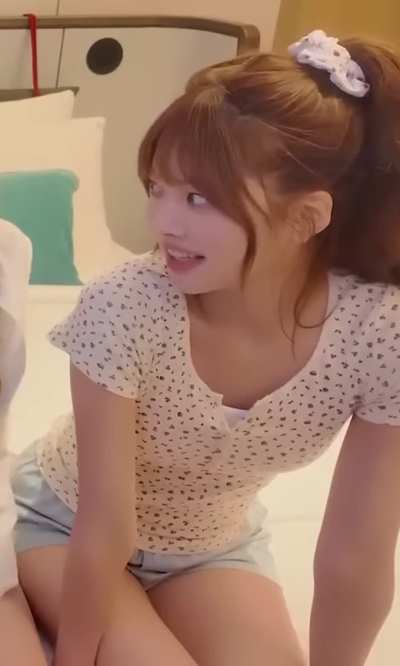 Le Sserafim - Eunchae