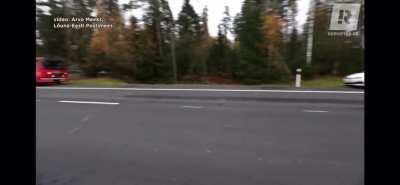 Estonian Local news covers a tragic death with Half-Lifes soundtrack