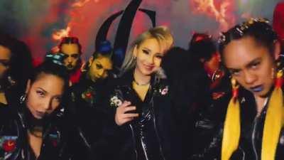 [144/144] When Bitches Collide (Powerman 5000 + CL )