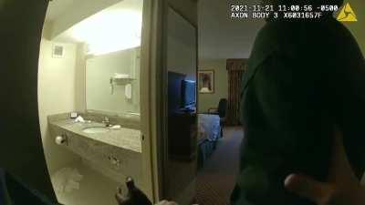 wcgw trying to escape the police in a hotel room