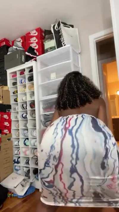 💗 yes it is pink lol