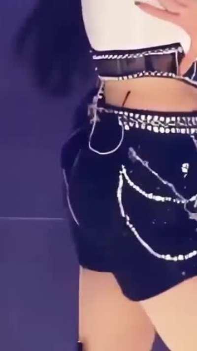 Jihyo Zipper Malfunction