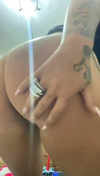 (F) My fat gypsy ass farting