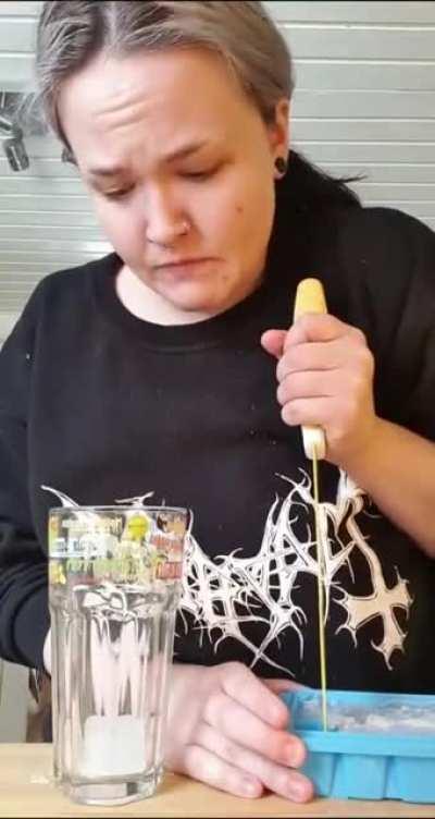 Preparing an iced beverage