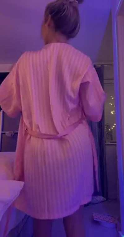 SOUND ON 🔊 I love to shake my booty for reddit