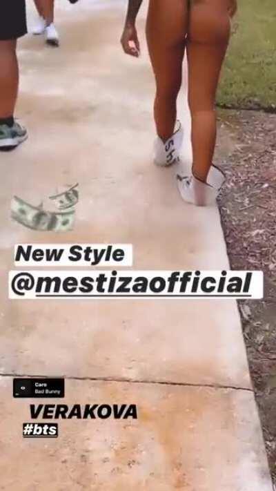 No se ve tan bien pero disfruten este culazo 🍑🍑🍑🍑🔞