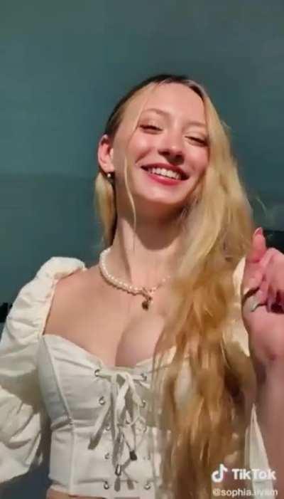 Sophia Diamond 17
