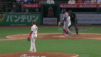 [Highlight] Home Run leader Shohei Ohtani throws a 100mph heater for his 11th K of the night against the Dodgers