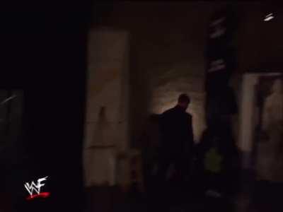 Geras telling Liu Kang about Shang Tsung's recent tomfuckery: