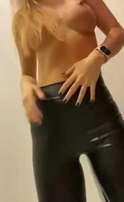 🔥Milf🔥 made a Christmas discount -40%! Don't miss the chance! Link ⬇️