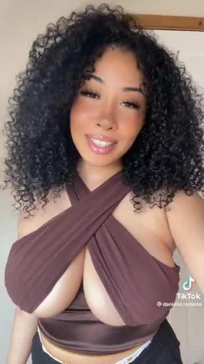 @danielle.ramona just right amount 🍒🍒