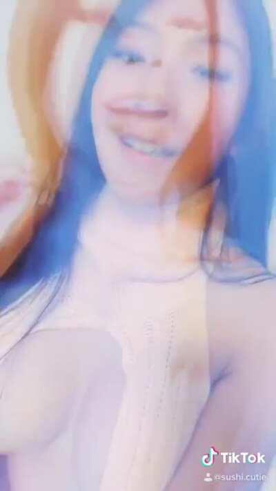 big tit cleavage ♡