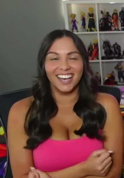 Pudgey and her bouncing melons 🔥