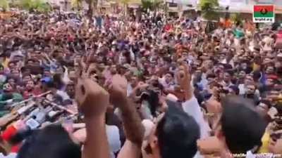 Demonstration in Dhaka in #Bangladesh against the record rise in fuel prices and the energy crisis hitting the country. Demonstrations take place daily for two weeks #inflation