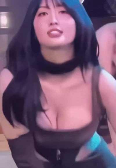 That expression and that fat tits 🤤. I just want to fuck her and cum on her face and fat tits.