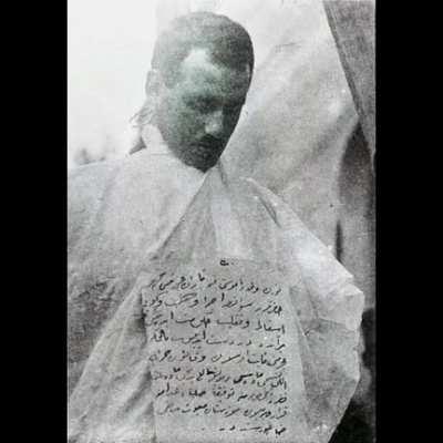 Kopeklerin, 2 ayyas dedigi adamlar yoktan ulke kurup, gerici araplarin atalarini ipten gecirdi. Bizimki daha eglenceli olacak