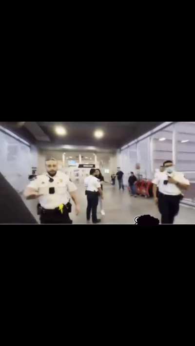 POS predator hunters get told off by mall security after trying to assault predator for views. These vigilante hunters are going too far.